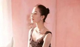 女明星绯闻最新爆料图片,女明星绯闻新料曝光，真相成谜引热议